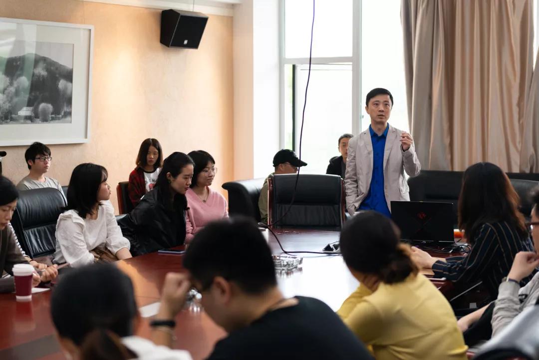 姜節(jié)泓教授在南京師范大學舉行了一場學術講座