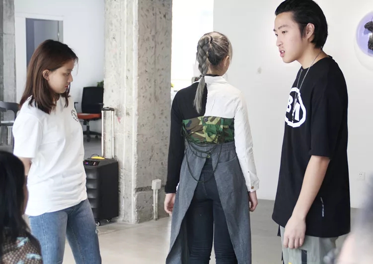 課堂：服裝設計通識課-舊衣改造時裝Show